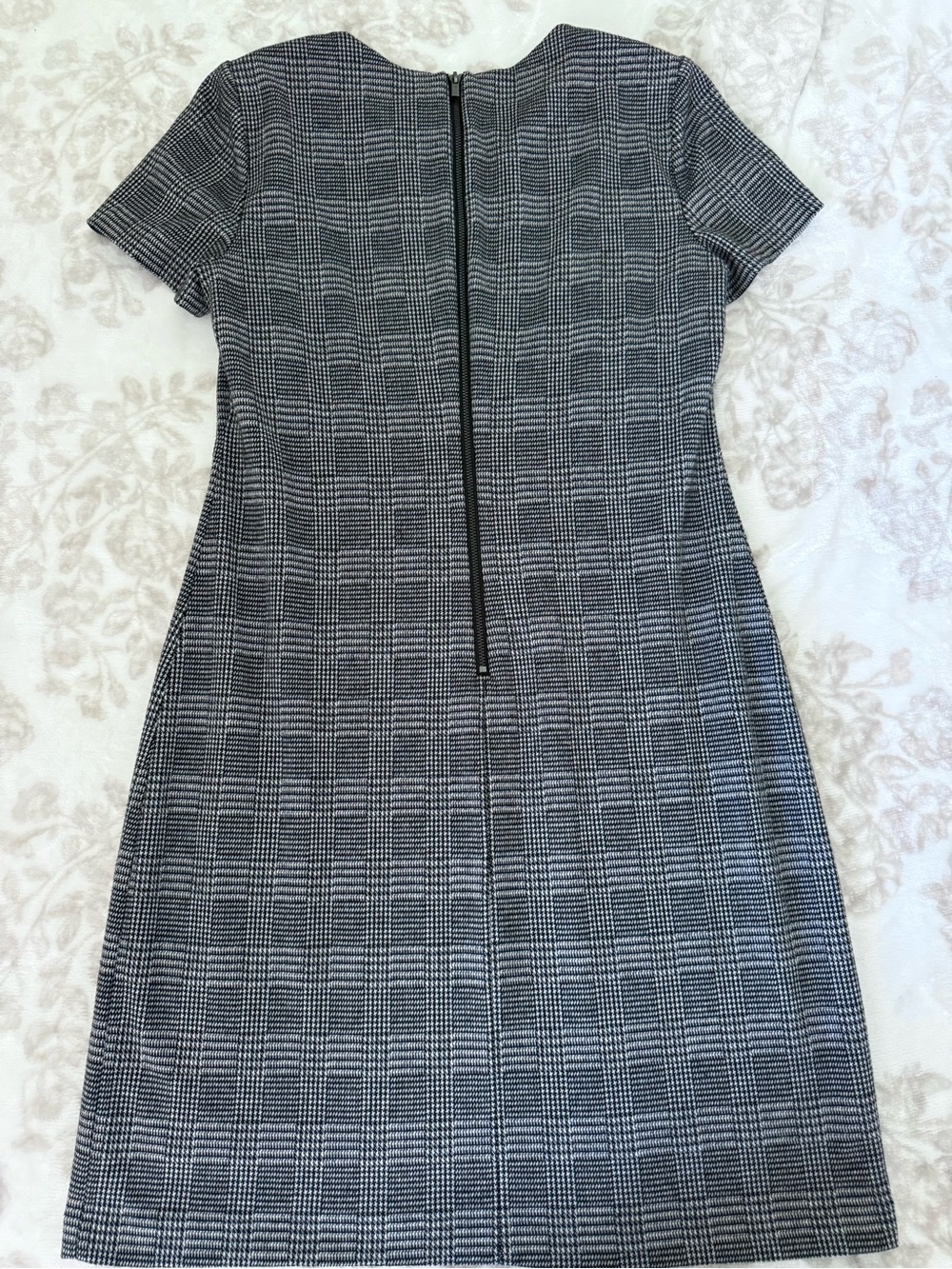 Calvin Klein Black & White Plaid Glen Check Short Sleeve Sheath Dress - Picture 3 of 8